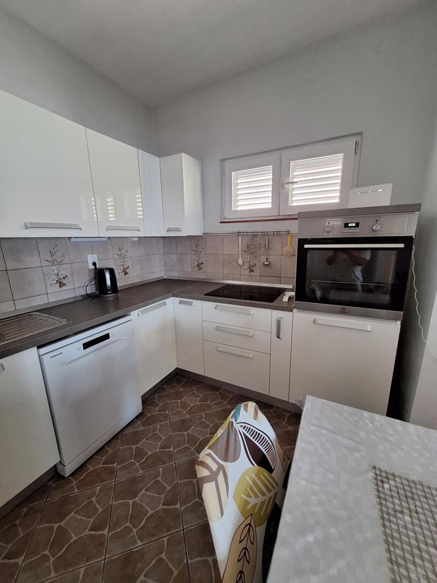 Kuca Za Odmor Coccoli Apartment Karlobag Exterior foto