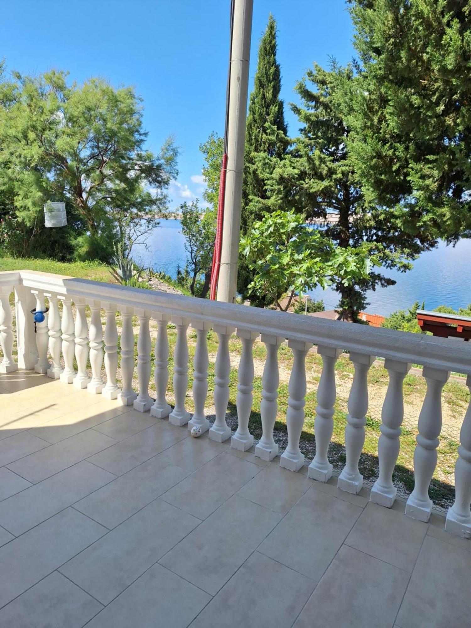 Kuca Za Odmor Coccoli Apartment Karlobag Exterior foto